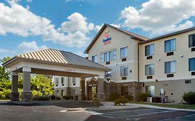 Comfort Suites Grandville 2*